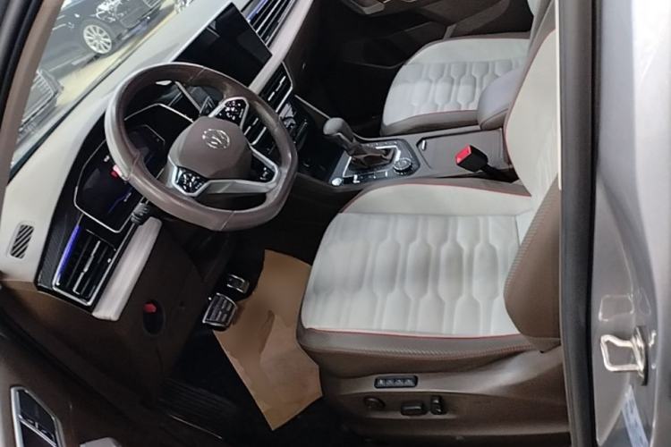 Used Volkswagen Tiguan L 2022 380TSI Automatic All-Wheel Drive R-Line Flagship 7-Seater Left Front Seat