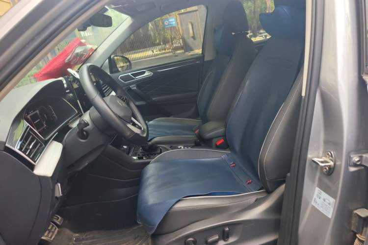 Used Volkswagen Tiguan L 2022 330TSI Automatic Two-Wheel Drive R-Line Enhanced Edition Left Front Seat