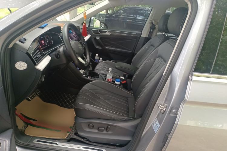 Used Volkswagen Tiguan L 2022 330TSI Automatic Two-Wheel Drive R-Line Enhanced Edition Left Front Seat