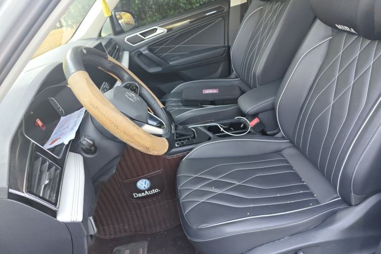 Used Volkswagen Tiguan L 2022 330TSI Automatic Two-Wheel Drive Smart Edition Left Front Seat