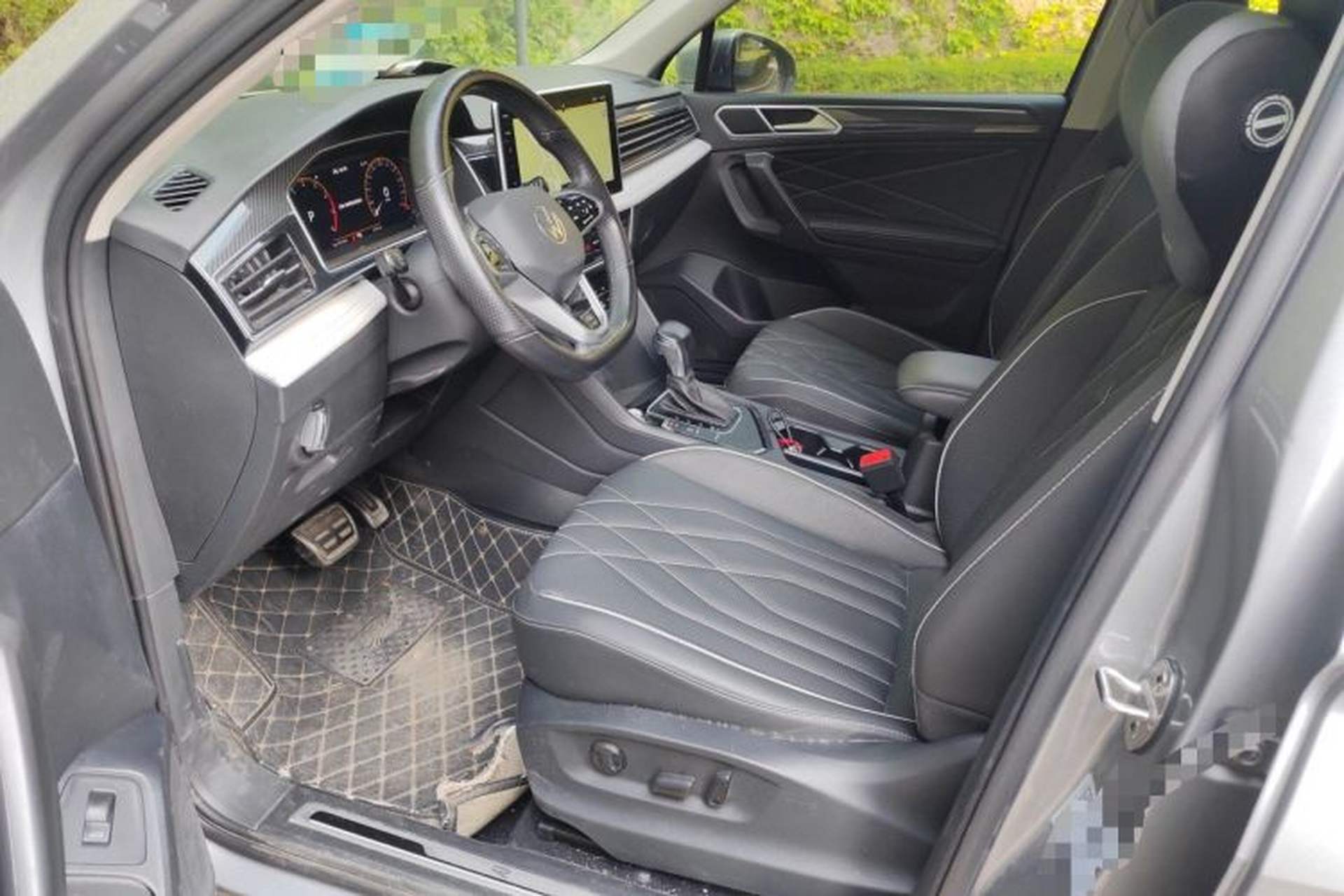 Used Volkswagen Tiguan L 2022 330TSI Automatic Two-Wheel Drive R-Line Enhanced Edition Left Front Seat