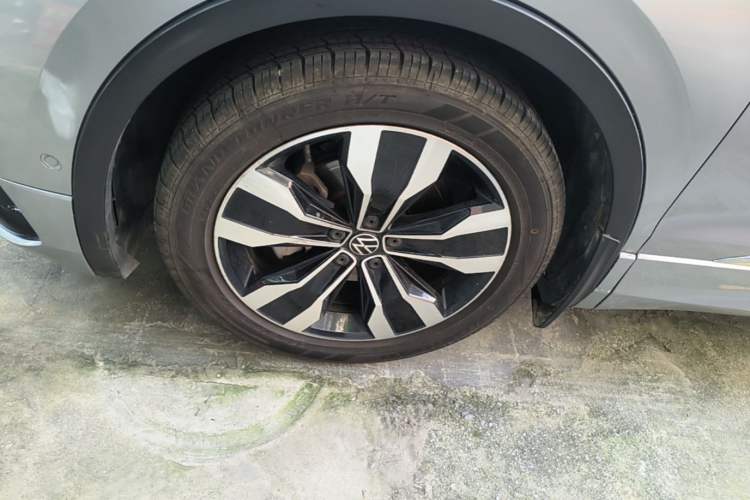 Used Volkswagen Tiguan L 2022 330TSI Automatic Two-Wheel Drive R-Line Enhanced Edition Left Front Wheel Hub