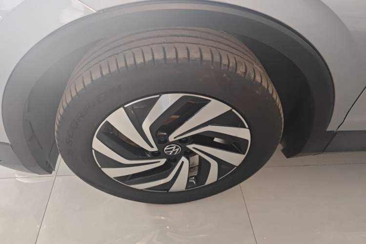 Used Volkswagen Tiguan L 2022 330TSI Automatic Two-Wheel Drive Smart Edition Left Front Wheel Hub