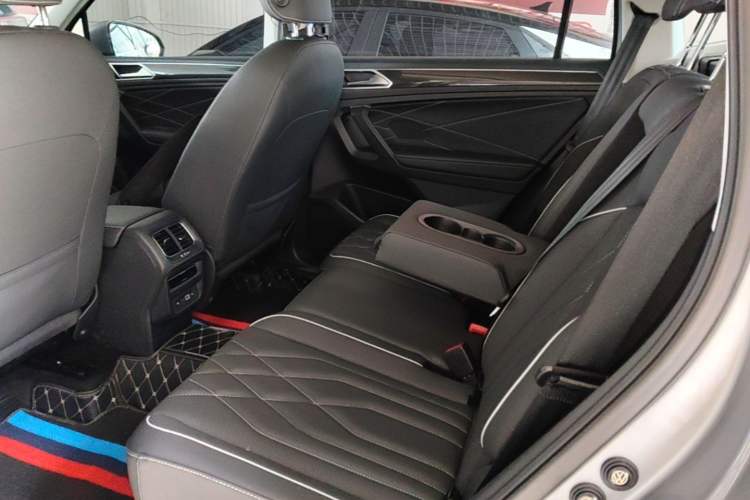 Used Volkswagen Tiguan L 2022 330TSI Automatic Two-Wheel Drive Smart Edition Left Rear Seat