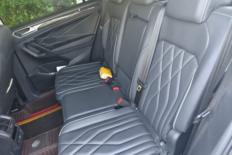 Used Volkswagen Tiguan L 2022 330TSI Automatic Two-Wheel Drive Smart Edition Left Rear Seat