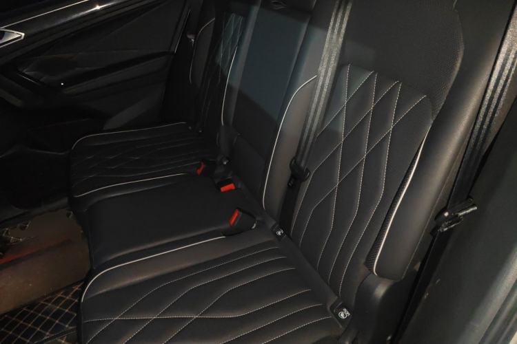 Used Volkswagen Tiguan L 2022 330TSI Automatic Two-Wheel Drive Smart Edition Left Rear Seat
