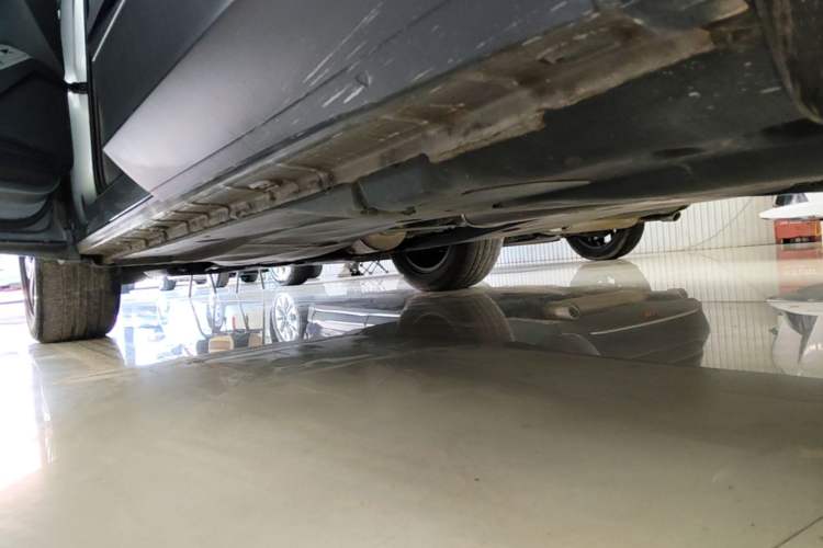 Used Volkswagen Tiguan L 2022 330TSI Automatic Two-Wheel Drive Smart Edition Left Side Sill
