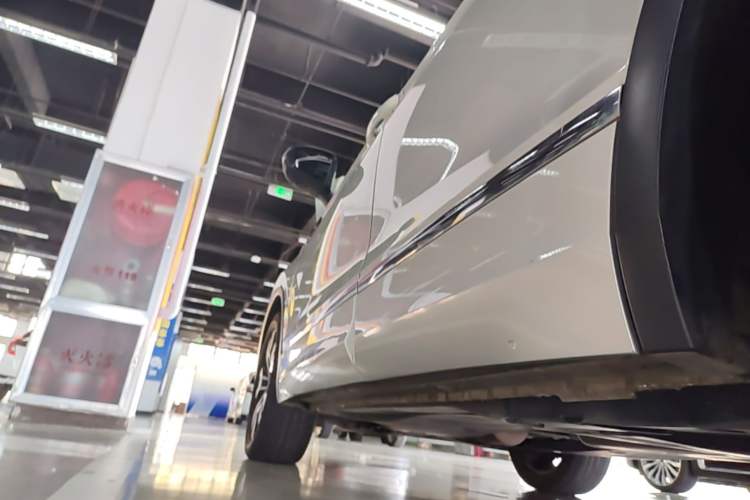 Used Volkswagen Tiguan L 2022 330TSI Automatic Two-Wheel Drive R-Line Enhanced Edition Left Side Sill