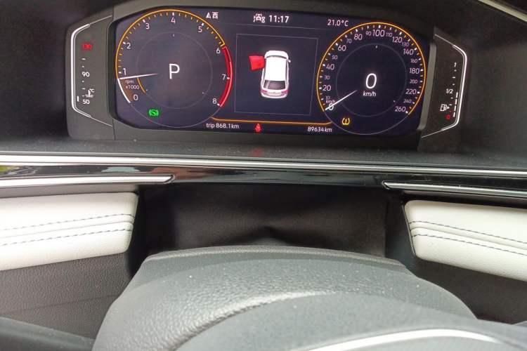 Used Volkswagen Tiguan L 2022 330TSI Automatic Two-Wheel Drive Smart Edition Odometer Close Up