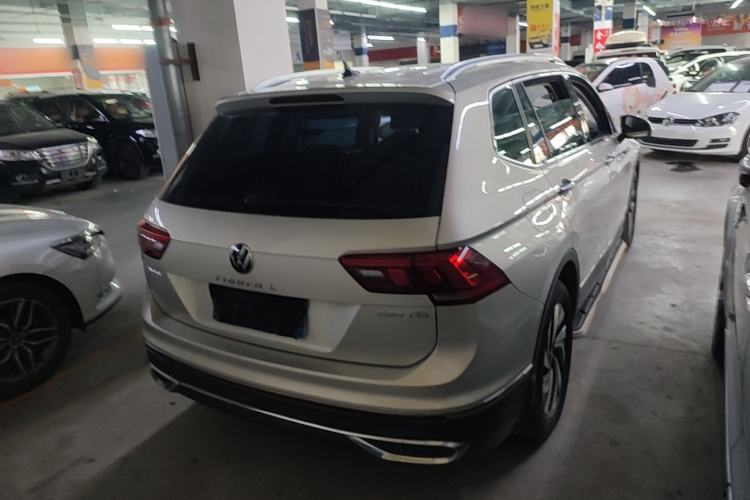 Used Volkswagen Tiguan L 2022 330TSI Automatic Two-Wheel Drive Smart Edition Rear Right 45 Deg