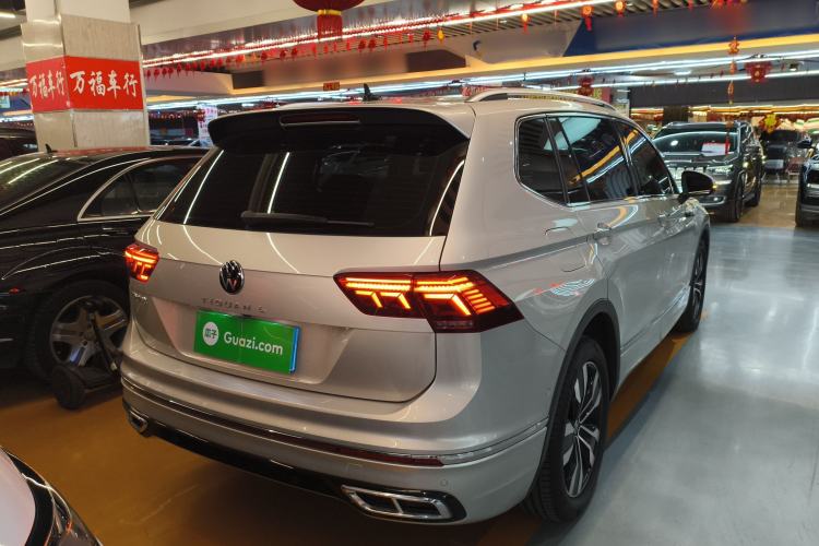 Used Volkswagen Tiguan L 2022 330TSI Automatic Two-Wheel Drive R-Line Flagship Edition Rear Right 45 Deg