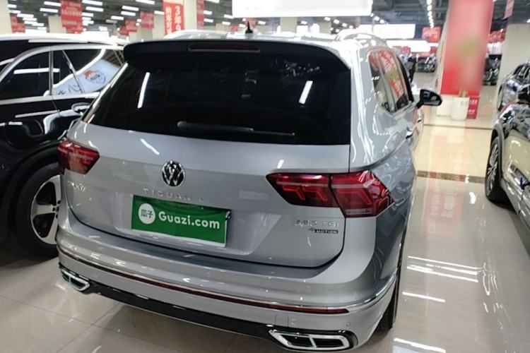 Used Volkswagen Tiguan L 2022 380TSI Automatic All-Wheel Drive R-Line Flagship 7-Seater Rear Right 45 Deg