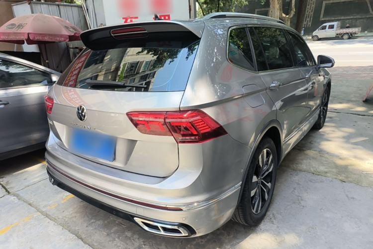 Used Volkswagen Tiguan L 2022 330TSI Automatic Two-Wheel Drive R-Line Enhanced Edition Rear Right 45 Deg