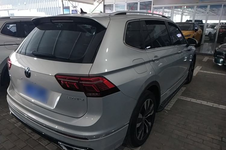 Used Volkswagen Tiguan L 2022 330TSI Automatic Two-Wheel Drive R-Line Enhanced Edition Rear Right 45 Deg