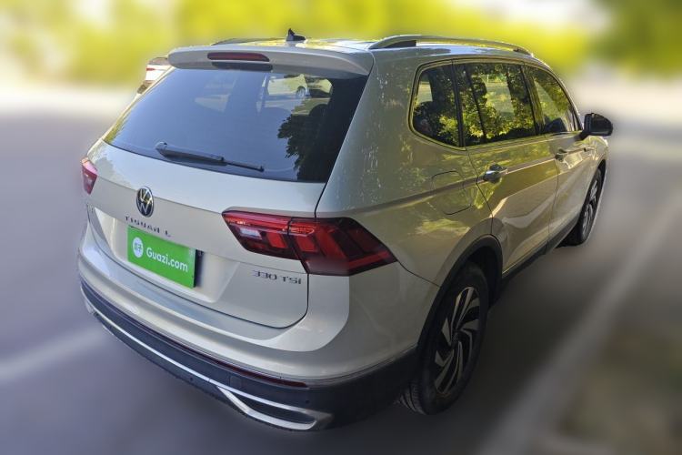 Used Volkswagen Tiguan L 2022 330TSI Automatic Two-Wheel Drive Smart Edition Rear Right 45 Deg