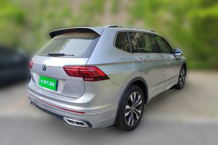Used Volkswagen Tiguan L 2022 330TSI Automatic Two-Wheel Drive R-Line Enhanced Edition Rear Right 45 Deg