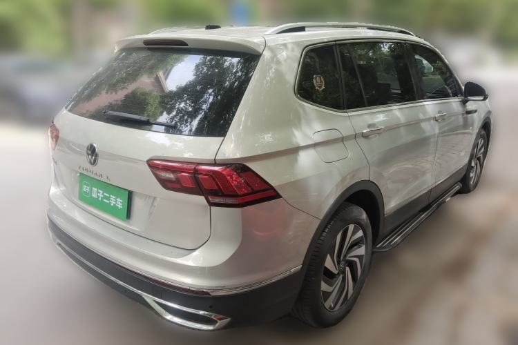 Used Volkswagen Tiguan L 2022 330TSI Automatic Two-Wheel Drive Smart Edition Rear Right 45 Deg