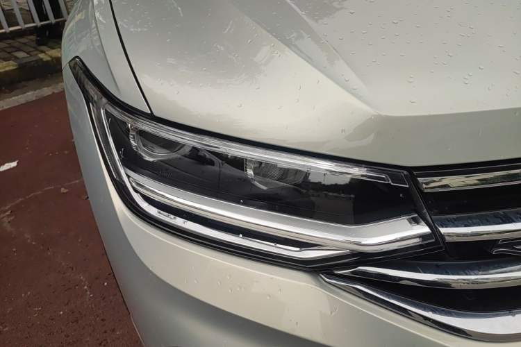 Used Volkswagen Tiguan L 2022 330TSI Automatic Two-Wheel Drive R-Line Enhanced Edition Right Front Headlight