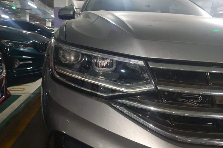 Used Volkswagen Tiguan L 2022 330TSI Automatic Two-Wheel Drive R-Line Enhanced Edition Right Front Headlight