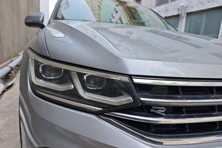 Used Volkswagen Tiguan L 2022 330TSI Automatic Two-Wheel Drive R-Line Flagship Edition Right Front Headlight