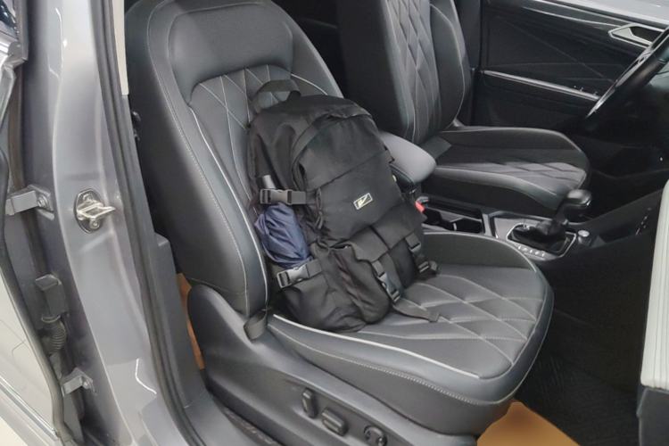 Used Volkswagen Tiguan L 2022 330TSI Automatic Two-Wheel Drive R-Line Enhanced Edition Right Front Seat
