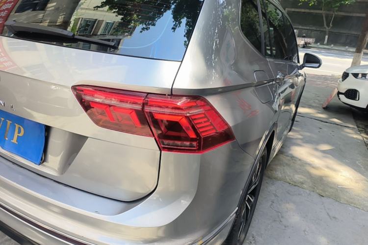 Used Volkswagen Tiguan L 2022 330TSI Automatic Two-Wheel Drive R-Line Enhanced Edition Right Rear Taillight