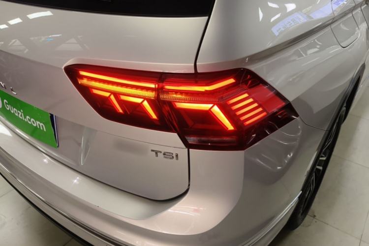 Used Volkswagen Tiguan L 2022 330TSI Automatic Two-Wheel Drive R-Line Enhanced Edition Right Rear Taillight