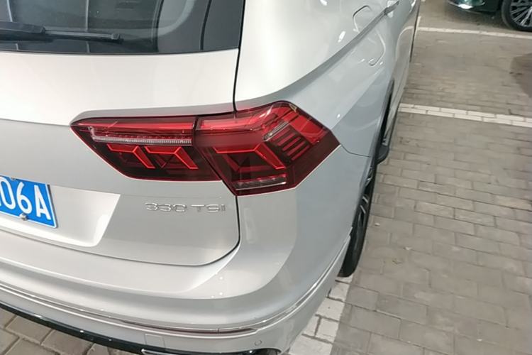 Used Volkswagen Tiguan L 2022 330TSI Automatic Two-Wheel Drive R-Line Enhanced Edition Right Rear Taillight