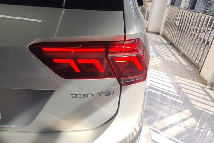 Used Volkswagen Tiguan L 2022 330TSI Automatic Two-Wheel Drive R-Line Enhanced Edition Right Rear Taillight