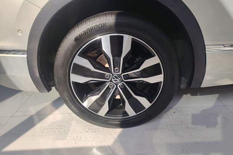 Used Volkswagen Tiguan L 2022 330TSI Automatic Two-Wheel Drive R-Line Enhanced Edition Right Rear Wheel Hub