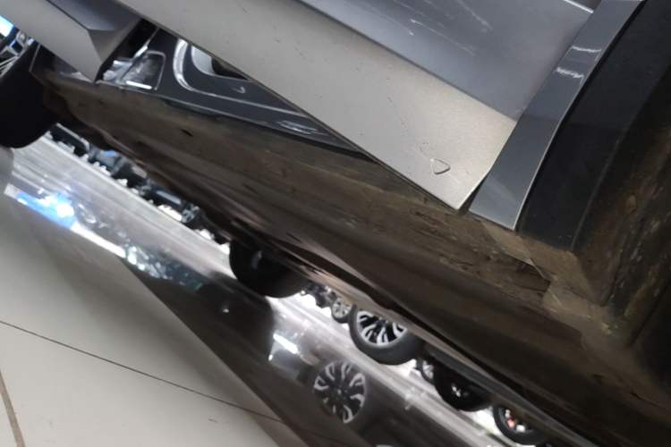 Used Volkswagen Tiguan L 2022 330TSI Automatic Two-Wheel Drive R-Line Enhanced Edition Right Side Sill