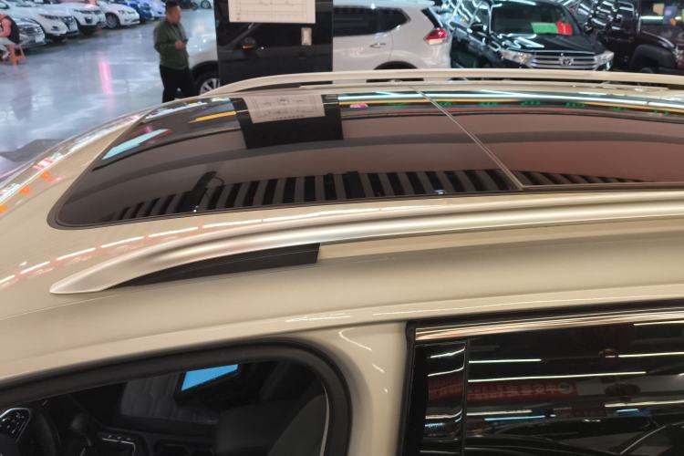 Used Volkswagen Tiguan L 2022 330TSI Automatic Two-Wheel Drive R-Line Flagship Edition Roof