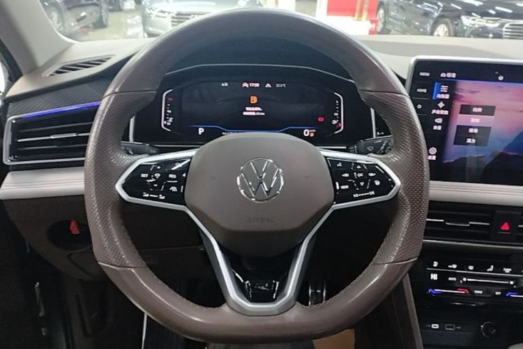 Used Volkswagen Tiguan L 2022 380TSI Automatic All-Wheel Drive R-Line Flagship 7-Seater Steering Wheel
