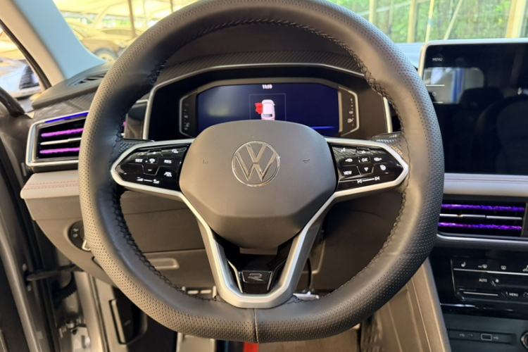 Used Volkswagen Tiguan L 2022 330TSI Automatic Two-Wheel Drive R-Line Flagship Edition Steering Wheel