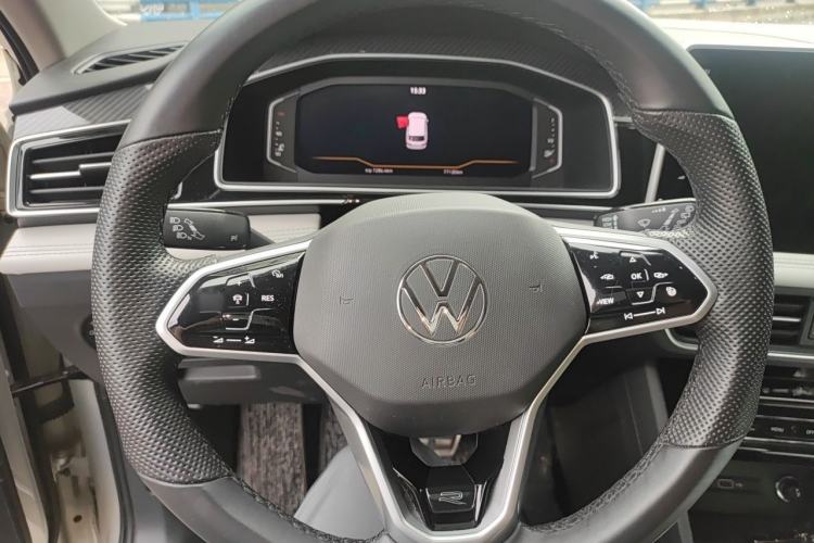 Used Volkswagen Tiguan L 2022 330TSI Automatic Two-Wheel Drive R-Line Enhanced Edition Steering Wheel