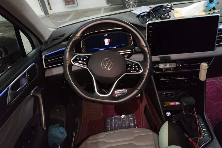 Used Volkswagen Tiguan L 2022 330TSI Automatic Two-Wheel Drive R-Line Flagship Edition Steering Wheel