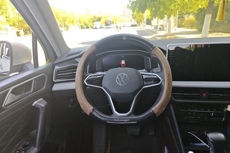 Used Volkswagen Tiguan L 2022 330TSI Automatic Two-Wheel Drive Smart Edition Steering Wheel