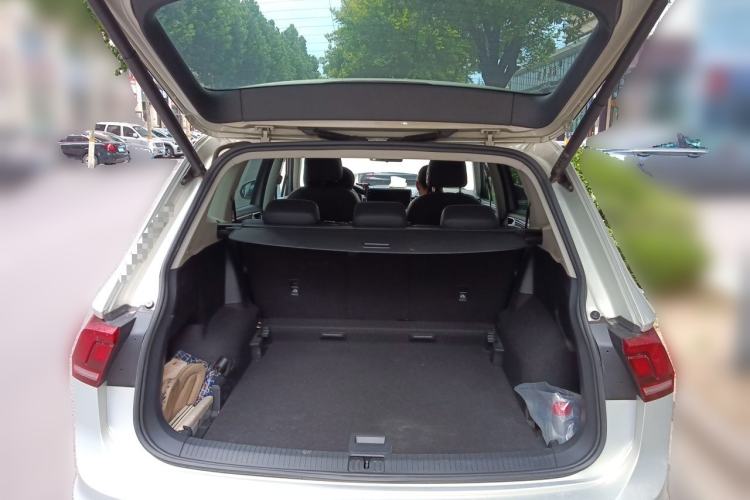 Used Volkswagen Tiguan L 2022 330TSI Automatic Two-Wheel Drive Smart Edition Trunk