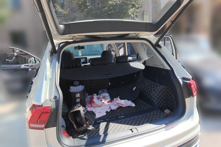 Used Volkswagen Tiguan L 2022 330TSI Automatic Two-Wheel Drive Smart Edition Trunk