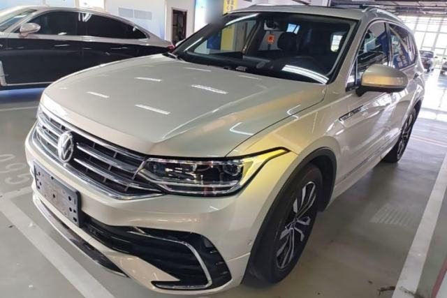Ojetý Volkswagen Tiguan L 2022 330TSI Automatic Two-Wheel Drive R-Line Enhanced Edition