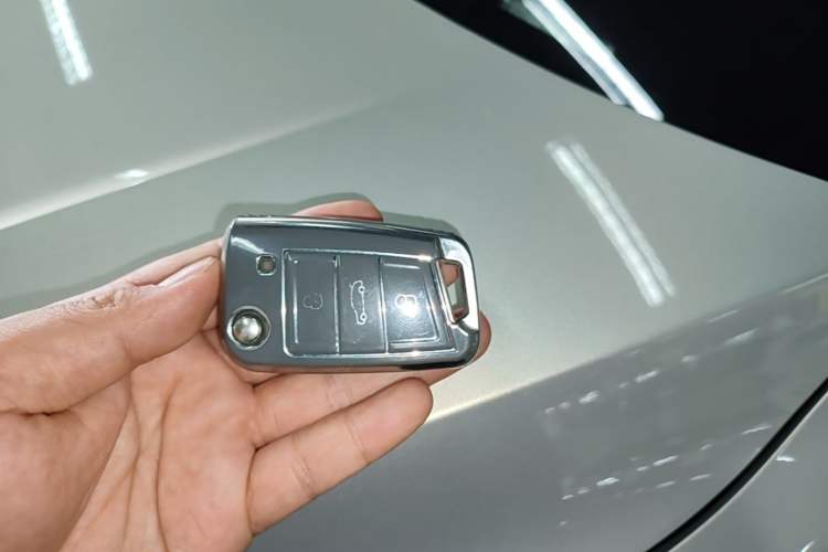 Used Volkswagen Tiguan L 2022 330TSI Automatic Two-Wheel Drive R-Line Enhanced Edition Vehicle Key