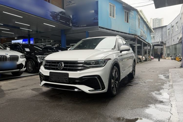 Used Volkswagen Tiguan L 2022 330TSI Automatic Two-Wheel Drive R-Line Enhanced Edition Guazi used car, China used car export, Used car for sale, Used  cars, Cheapest cars for sale