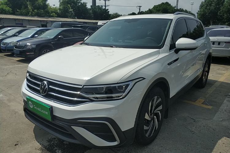 Used Volkswagen Tiguan L 2022 330TSI Automatic Two-Wheel Drive Smart Edition Guazi used car, China used car export, Used car for sale, Used  cars, Cheapest cars for sale