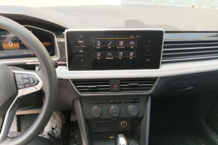 Used Volkswagen Tiguan L 2022 330TSI Automatic Two-Wheel Drive Comfort Edition Audio And AC Panel