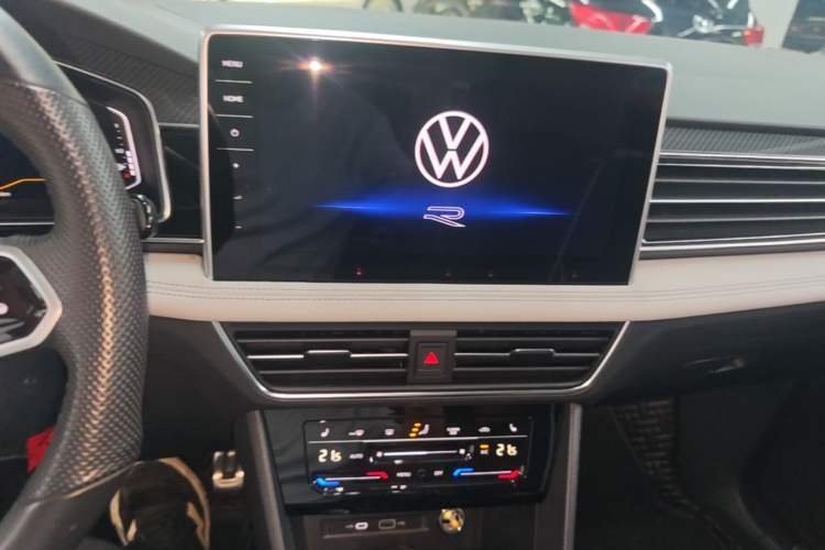 Used Volkswagen Tiguan L 2022 330TSI Automatic Two-Wheel Drive R-Line Enhanced Edition Audio And AC Panel