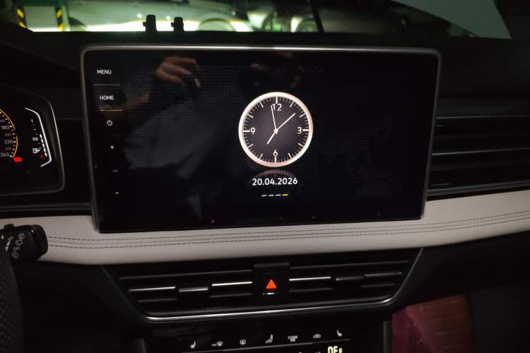 Used Volkswagen Tiguan L 2022 330TSI Automatic Two-Wheel Drive R-Line Enhanced Edition Audio And AC Panel