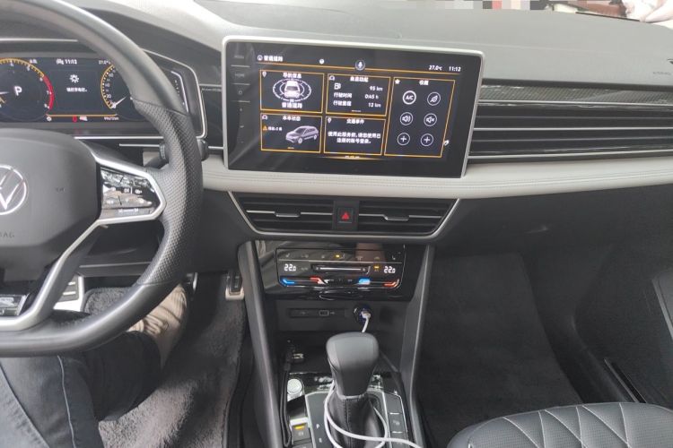 Used Volkswagen Tiguan L 2022 330TSI Automatic Two-Wheel Drive R-Line Enhanced Edition Audio And AC Panel