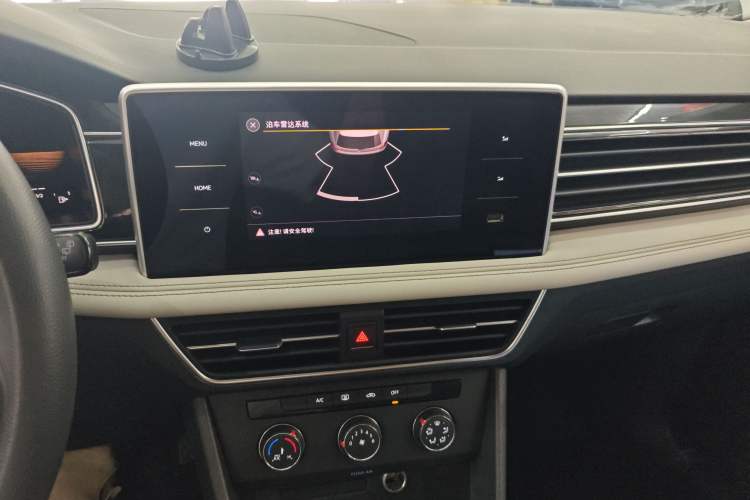 Used Volkswagen Tiguan L 2022 330TSI Automatic Two-Wheel Drive Comfort Edition Audio And AC Panel