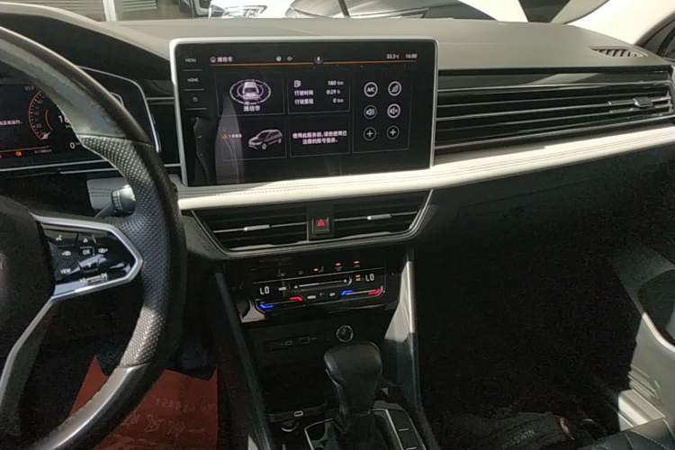 Used Volkswagen Tiguan L 2022 330TSI Automatic Two-Wheel Drive Smart Edition Audio And AC Panel