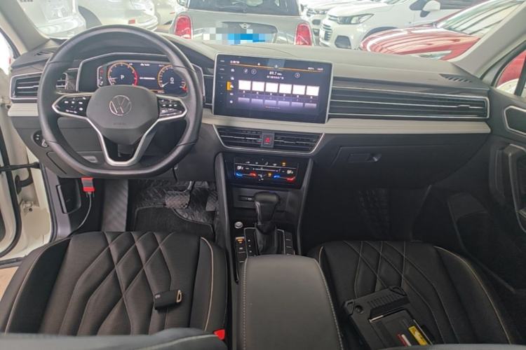 Used Volkswagen Tiguan L 2022 330TSI Automatic Two-Wheel Drive Smart Edition Center Console